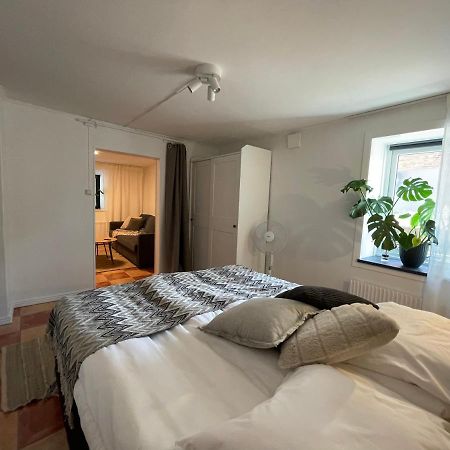 Appartamento Laegenhet Soeder Om Landsvaegen D Skivarp Esterno foto
