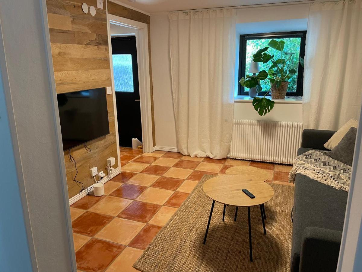 Appartamento Laegenhet Soeder Om Landsvaegen D Skivarp Esterno foto